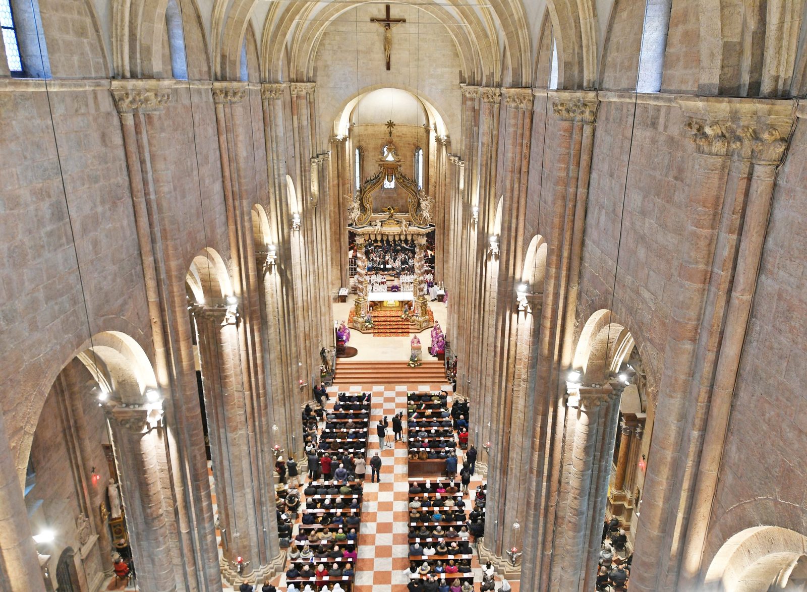 Servizio dei ministranti in cattedrale